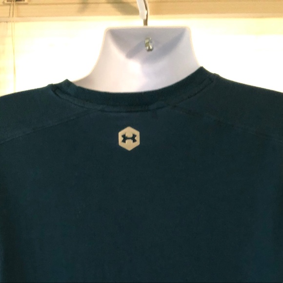 Under Armour Athletic Shirt - Picture 4 of 4